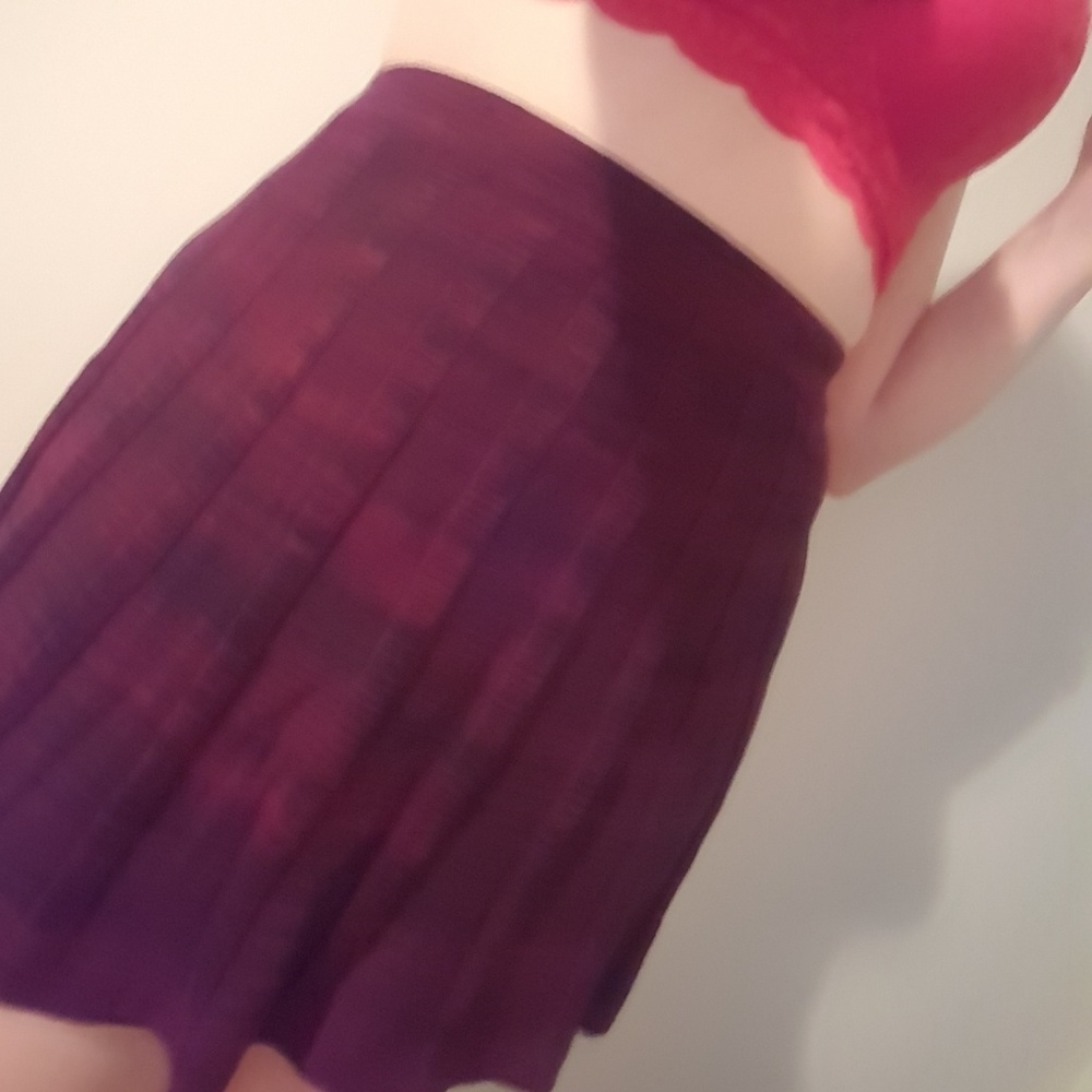 Above knee maroon skirt